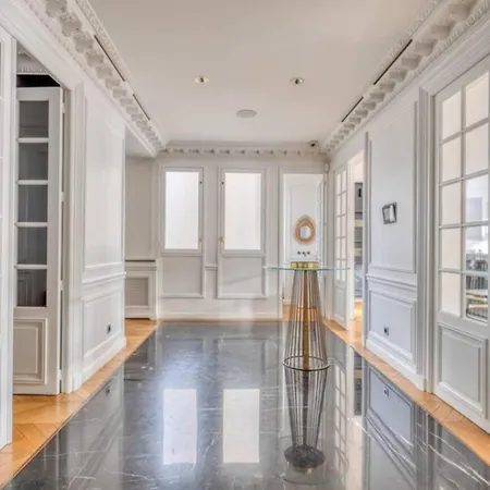Apartment Grand De 3 A *