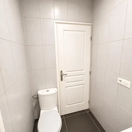 Apartment Modern And - Sea 2 Min Away Nice