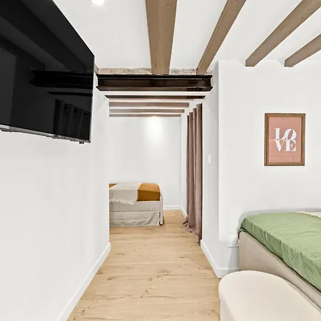 Merveilleux Duplex Centre De Nice, Climatise Et Renove !