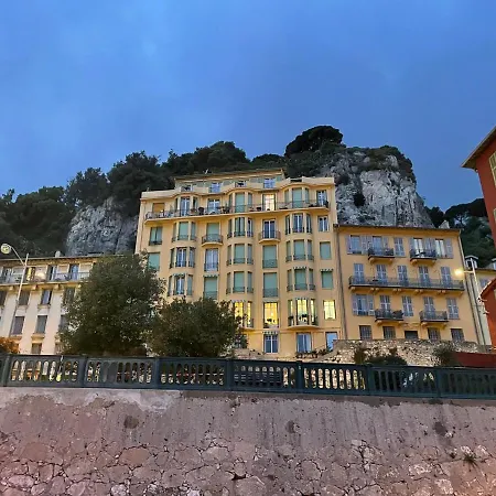 Apartment Carre Dorelegant 2 Br *