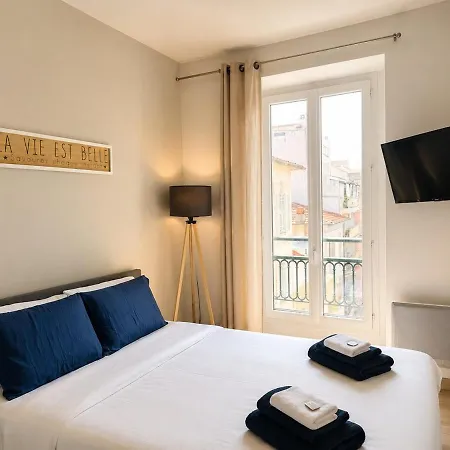 Modern And - Sea 2 Min Away Apartment