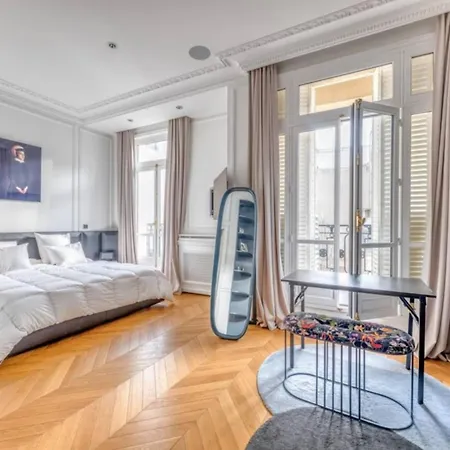 Grand De 3 A Apartment *