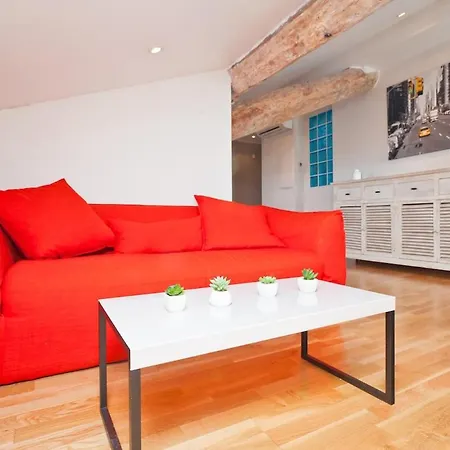 Location In Alcove 1 Bedroom & Terrace Apartment *
