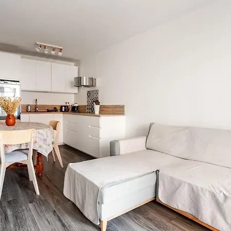 Apartment Apparemment F3 Avec Terrasse Clim & Tram