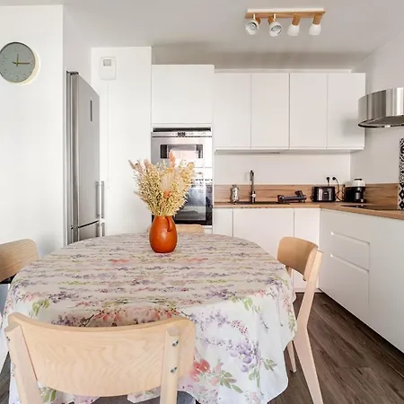 Apparemment F3 Avec Terrasse Clim & Tram Apartment *