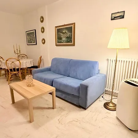Sea View, Promenade Des Anglais, 180 Degree Balcony, 4 People Nice