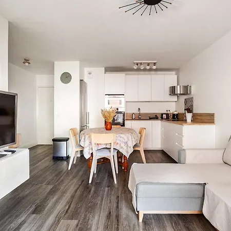 Apparemment F3 Avec Terrasse Clim & Tram Apartment