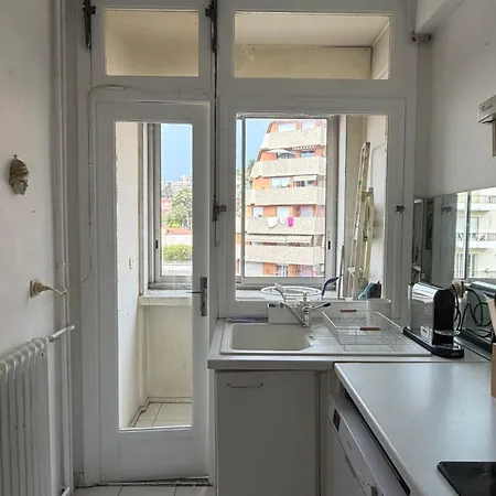 Sea View, Promenade Des Anglais, 180 Degree Balcony, 4 People Apartment