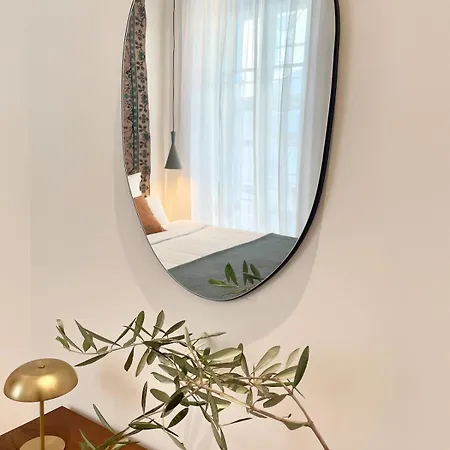 Carre Dorelegant 2 Br Apartment
