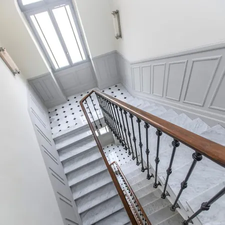 Apartment Carre Dorelegant 2 Br Nice