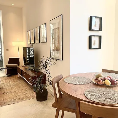 Carre Dorelegant 2 Br Nice