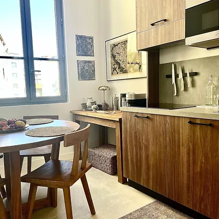 Carre Dorelegant 2 Br