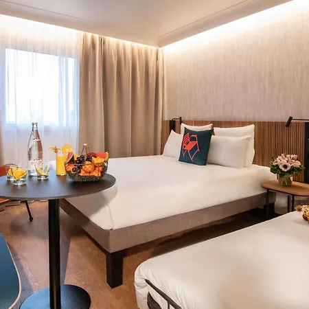 Novotel Arenas Aeroport Hotel 4*