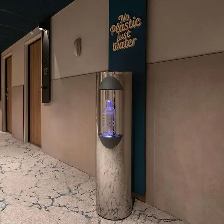 Novotel Arenas Aeroport Hotel 4*