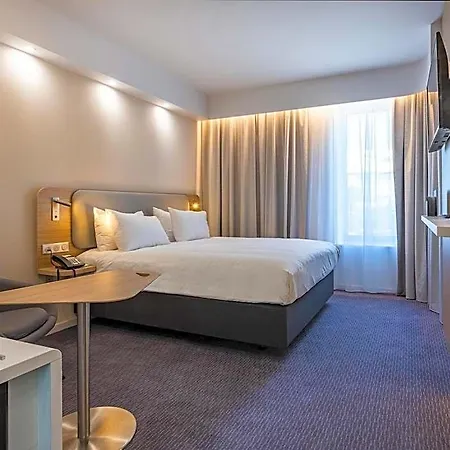 Express - - Grand Arenas By Ihg 3*