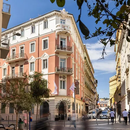 Western Cosy Hotel 4*