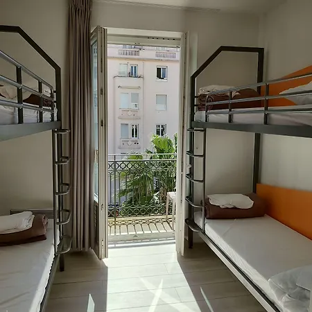 Hi Les Camélias Auberge de jeunesse