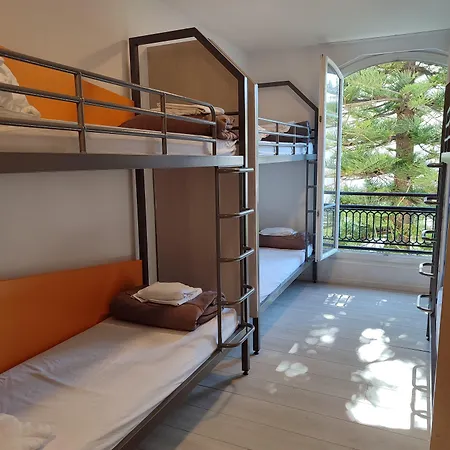 Hi Les Camélias Auberge de jeunesse *