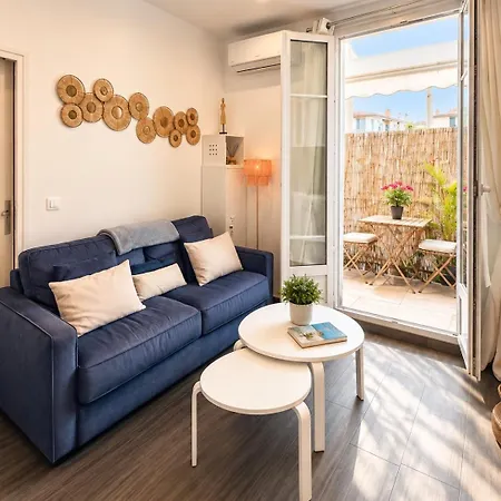Apartment Cocooning Avec Terrasse Au Calme Quartier Les Musiciens A 7 Minutes A Pieds Nice