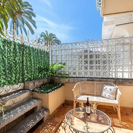 Ponchette - Independent House Promenade Des