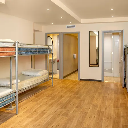 Saint Exupery Auberge de jeunesse Nice