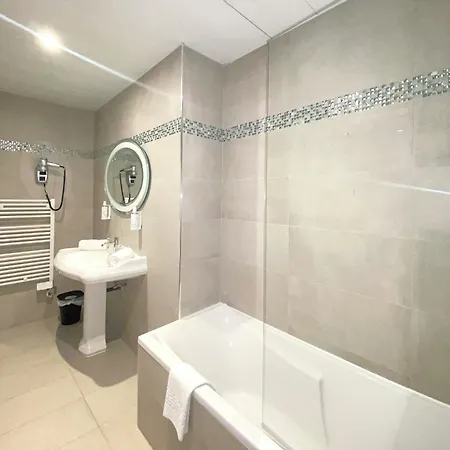 Le Royal Promenade Des 3*