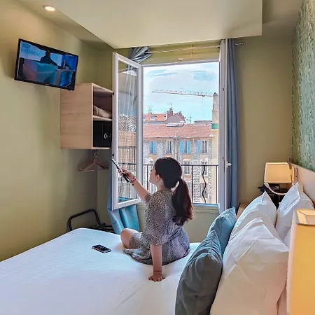 Du Centre Hotel