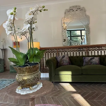 Hotel La Victor Hugo 3*