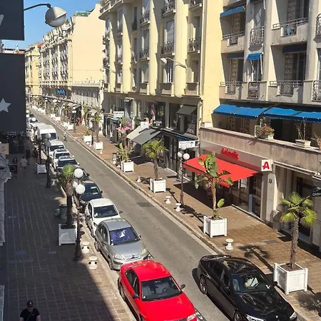 De La Fontaine Nice