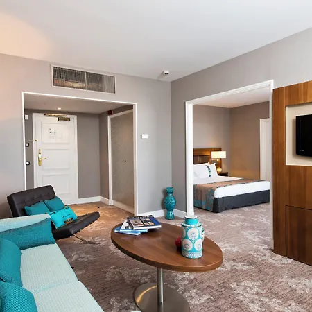 By Ihg Nice