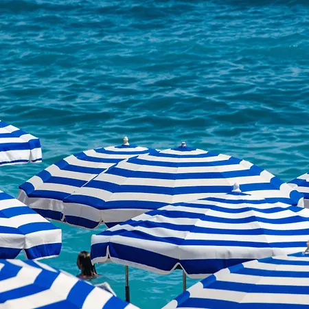 Mercure Promenade Des Hotel
