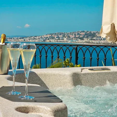 La Pérouse Baie Des Anges Hotel