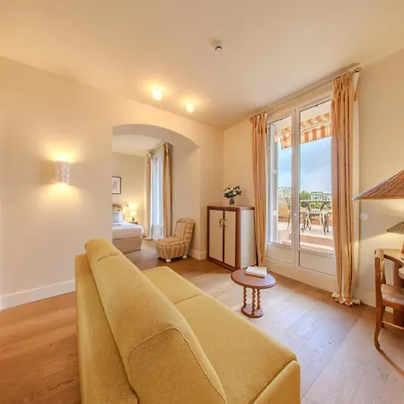 La Pérouse Baie Des Anges 4*