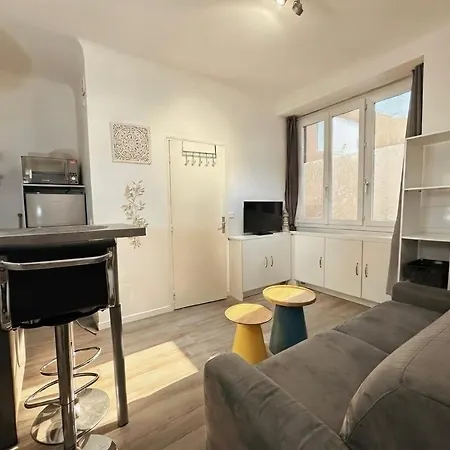 Superbe Meublé Cosy Avec Lit Superconfort Au Calme Jean Médecin Appartement *