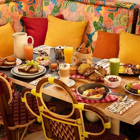 Mama Shelter Hotel 4*