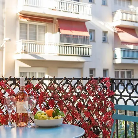 - - Superbe Avec Balcon - Centre - - Appartement Nice
