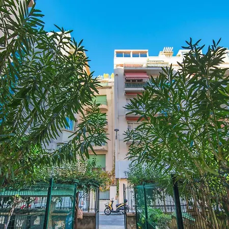 Appartement - - Superbe Avec Balcon - Centre - -