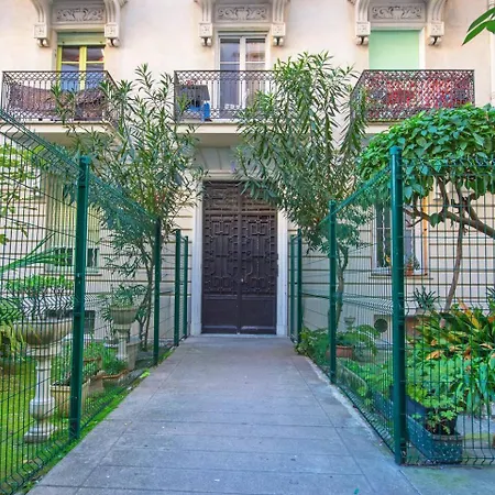 - - Superbe Avec Balcon - Centre - - * Nice