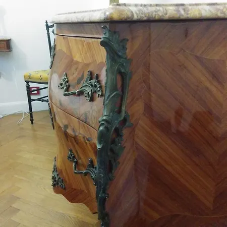 Lamartine Apartment
