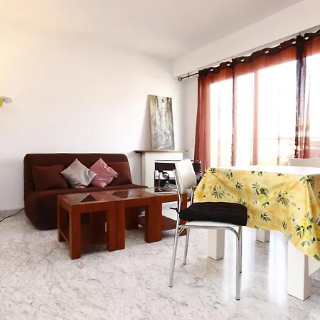 Riviera Apartment