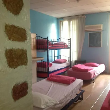 Faubourg Montmartre Hostel