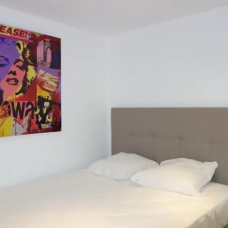 Riviera Old Town Deluxe Apartment *