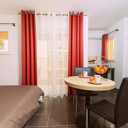 Serafina Apartements Appart hôtel Nice