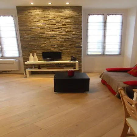 Francois Guisol Apartment