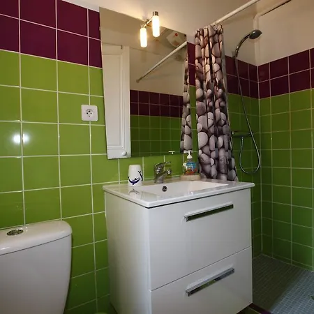 Apartment Le Marche Du Port Nice