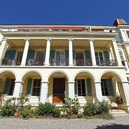 Palmeraie - Magnifique D'époque Avec Vue 4 Personnes Avec Terrasse Le Port Appartement