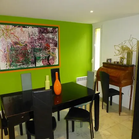 Un Jardin A La Plage Apartment *