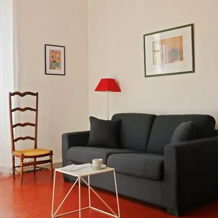 Le Garibaldi Studio Apartment