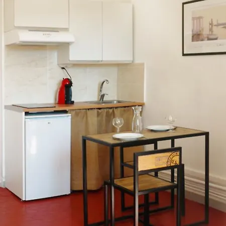 Le Garibaldi Studio Apartment