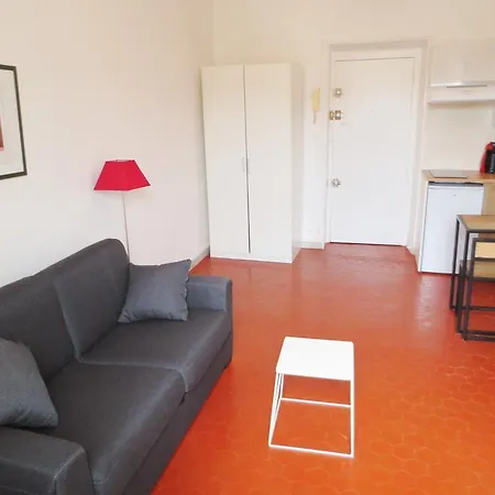 Le Garibaldi Studio Apartment